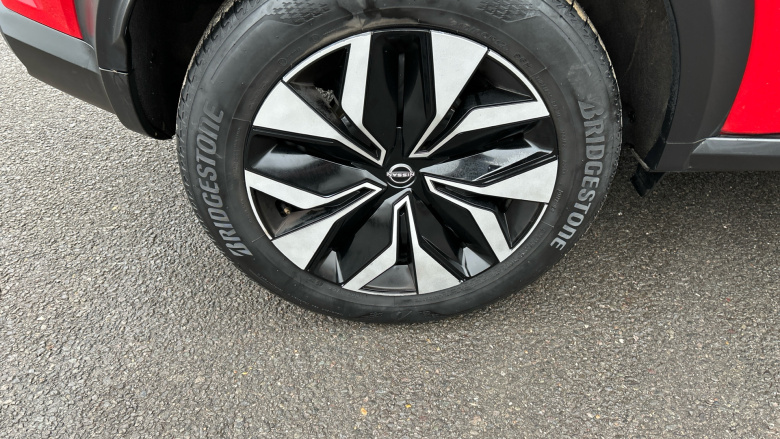 Nissan Juke 1.0 DiG-T 114 Acenta 5dr Petrol Hatchback